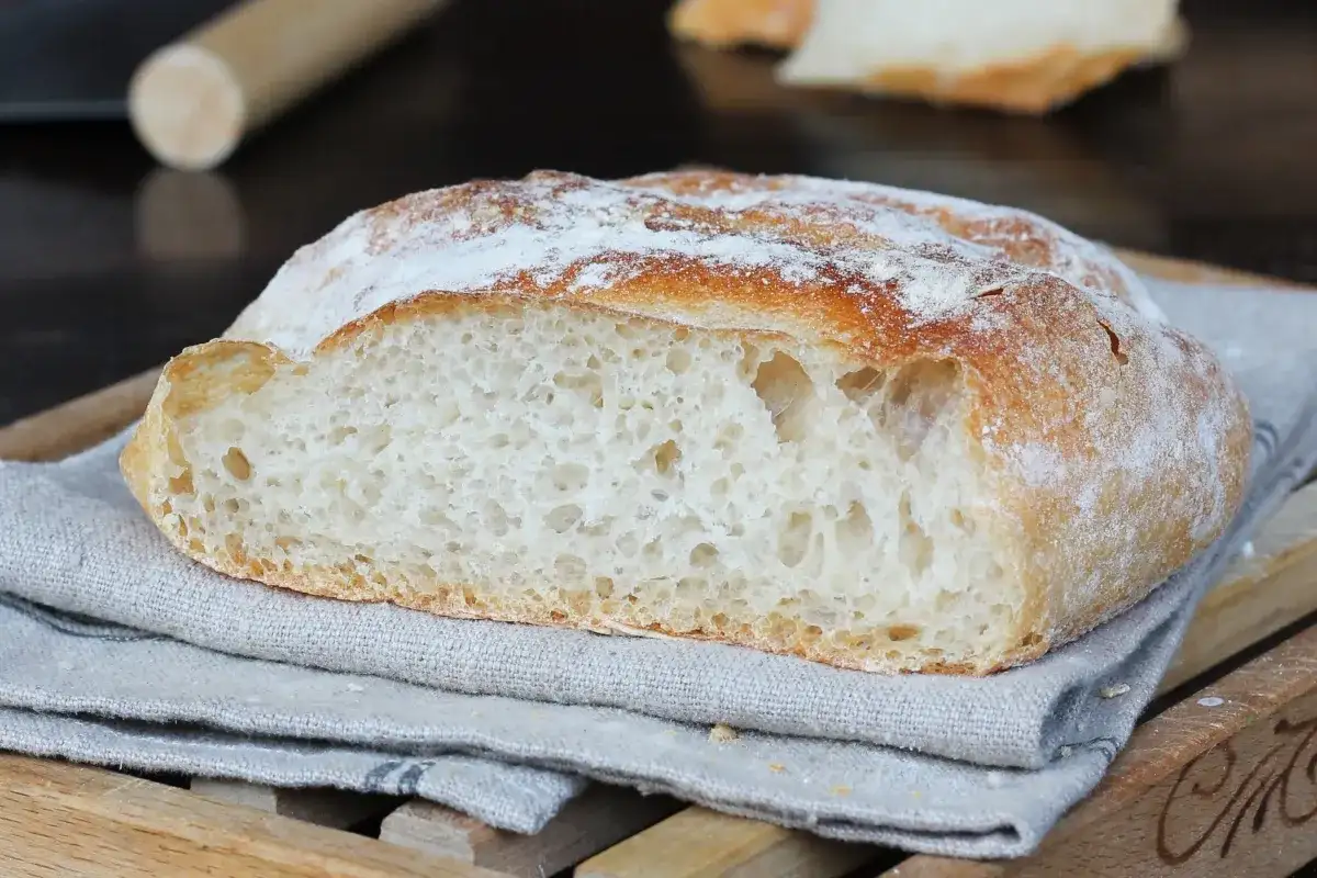 Pane fatto in casa con farina 00, la ricetta per una pagnotta