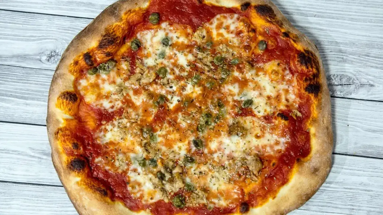 Impasto pizza da pizzeria - dosi e metodo per 24 ore